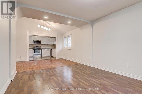 166 Driscoll Road, Richmond Hill, ON - Indoor Photo Showing Kitchen