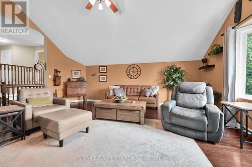 46 Redtail Crescent, Hamilton (Carpenter), ON - Indoor Photo Showing Living Room