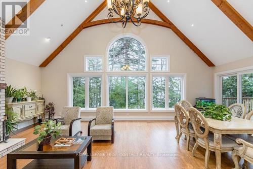 3-1058 Whites Road, Muskoka Lakes, ON - Indoor Photo Showing Dining Room