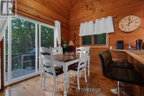 273 Fire Route 330, Galway-Cavendish And Harvey, ON - Indoor Photo Showing Dining Room