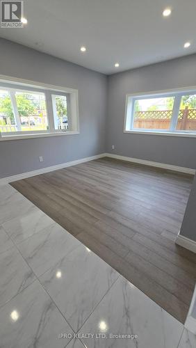 128 Oakdale Avenue, St. Catharines, ON - Indoor Photo Showing Other Room