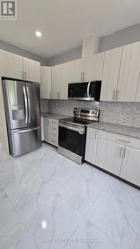 128 Oakdale Avenue, St. Catharines, ON - Indoor Photo Showing Kitchen With Stainless Steel Kitchen