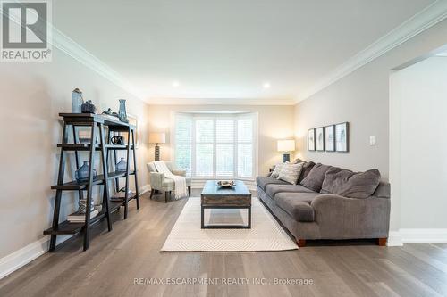 81 Flanders Drive, Hamilton (Waterdown), ON - Indoor Photo Showing Living Room