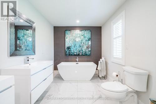 81 Flanders Drive, Hamilton (Waterdown), ON - Indoor Photo Showing Bathroom