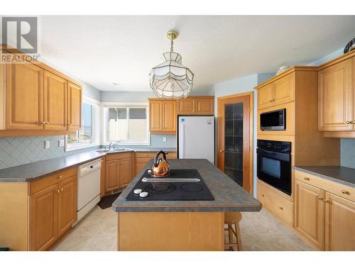 642 Mt Thor Drive, Vernon, BC - Indoor Photo Showing Kitchen