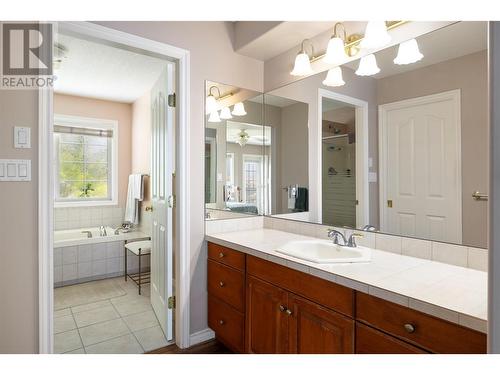 642 Mt Thor Drive, Vernon, BC - Indoor Photo Showing Bathroom