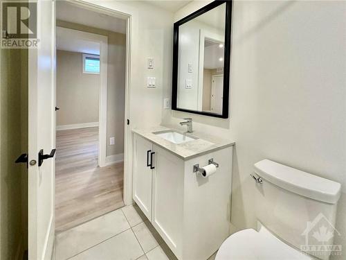 25 O'Meara Street Unit#B, Ottawa, ON - Indoor Photo Showing Bathroom