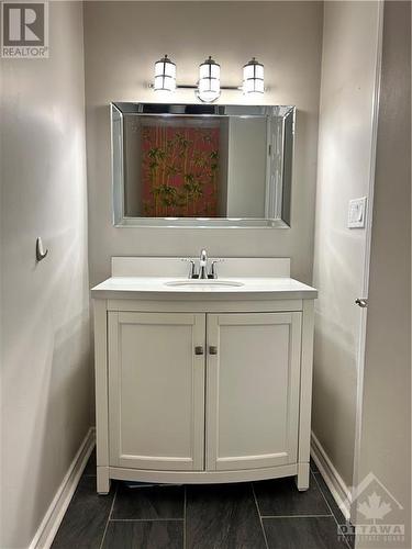 6869 Bilberry Drive, Ottawa, ON - Indoor Photo Showing Bathroom