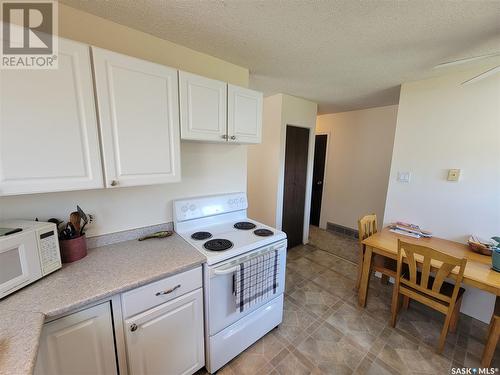 343 La Ronge Road, Saskatoon, SK - Indoor Photo Showing Kitchen