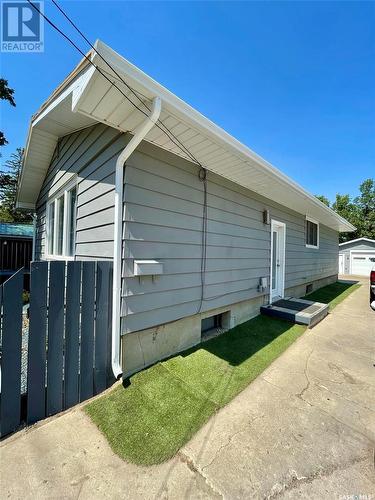 1520 6Th Avenue N, Regina, SK - Outdoor With Exterior