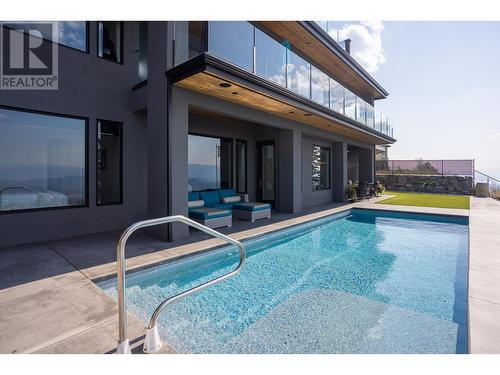 1738 Carnegie Street, Kelowna, BC - Outdoor With In Ground Pool With Exterior