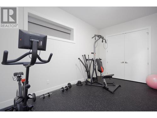 1738 Carnegie Street, Kelowna, BC - Indoor Photo Showing Gym Room