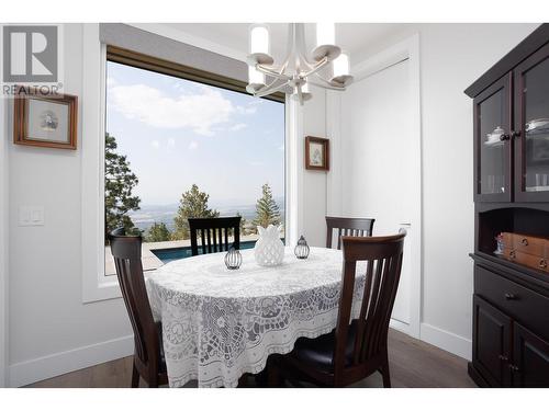 1738 Carnegie Street, Kelowna, BC - Indoor Photo Showing Dining Room