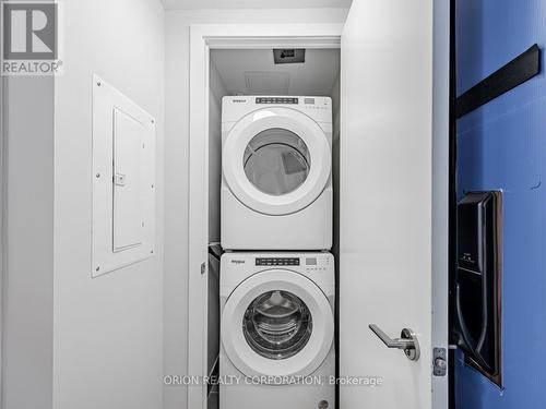 212 - 201 Brock Street S, Whitby (Downtown Whitby), ON - Indoor Photo Showing Laundry Room