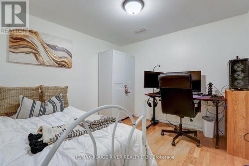 1575 Alwin Circle, Pickering, ON - Indoor Photo Showing Bedroom