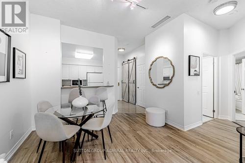 102 - 1 Emerald Lane, Vaughan, ON - Indoor Photo Showing Dining Room