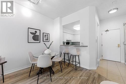 102 - 1 Emerald Lane, Vaughan, ON - Indoor Photo Showing Dining Room