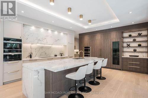 718 Balboa Drive, Mississauga, ON - Indoor Photo Showing Kitchen With Upgraded Kitchen