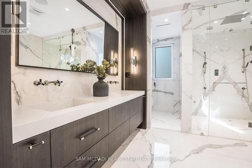 718 Balboa Drive, Mississauga, ON - Indoor Photo Showing Bathroom