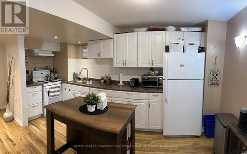 82 Chalkfarm Crescent, Brampton (Northwest Brampton), ON - Indoor Photo Showing Kitchen