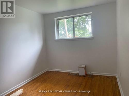 Upper - 23 Avondale Boulevard, Brampton, ON - Indoor Photo Showing Other Room