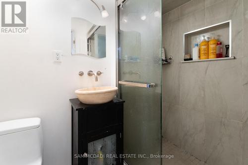 4484 Jenkins Crescent, Mississauga (Hurontario), ON - Indoor Photo Showing Bathroom