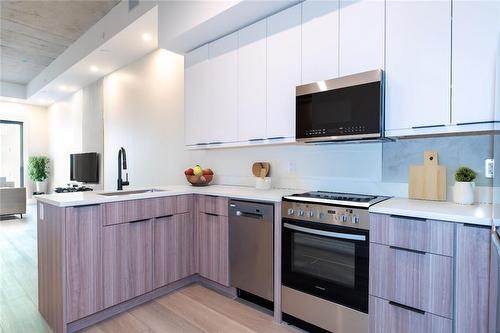 169 James Street S|Unit #405, Hamilton, ON - Indoor Photo Showing Kitchen With Upgraded Kitchen