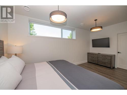 105 Predator Ridge Drive Unit# 4, Vernon, BC - Indoor Photo Showing Bedroom