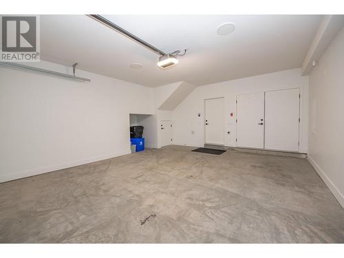 105 Predator Ridge Drive Unit# 4, Vernon, BC - Indoor Photo Showing Garage