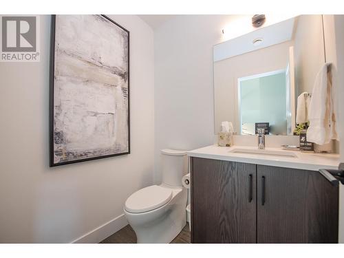 105 Predator Ridge Drive Unit# 4, Vernon, BC - Indoor Photo Showing Bathroom