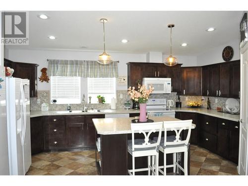 9-1030 Ricardo Road, Kamloops, BC - Indoor Photo Showing Kitchen With Double Sink