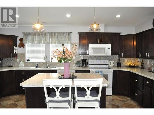 9-1030 Ricardo Road, Kamloops, BC - Indoor Photo Showing Kitchen With Double Sink