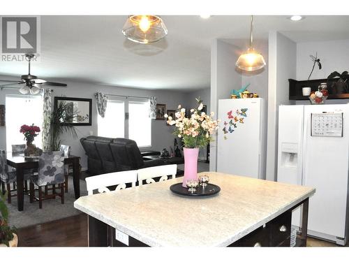 9-1030 Ricardo Road, Kamloops, BC - Indoor Photo Showing Dining Room