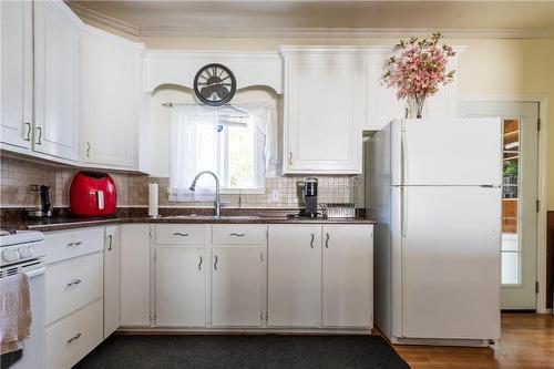 67 Beechwood Avenue, Hamilton, ON - Indoor Photo Showing Kitchen