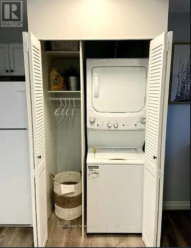 27 Watson Drive, Barrie (East Bayfield), ON - Indoor Photo Showing Laundry Room