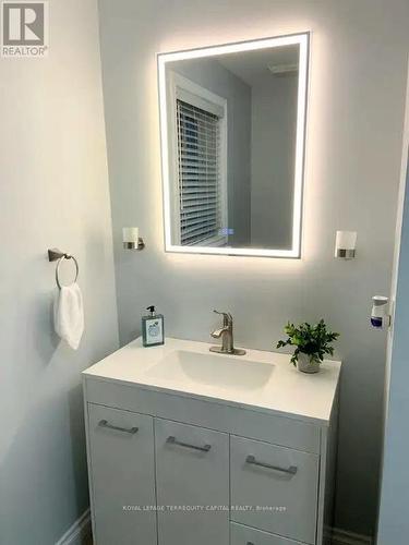 27 Watson Drive, Barrie (East Bayfield), ON - Indoor Photo Showing Bathroom