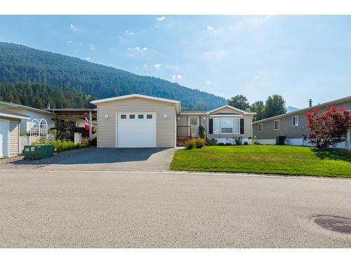 724 Devon Street Unit# 59, Creston, BC - Outdoor