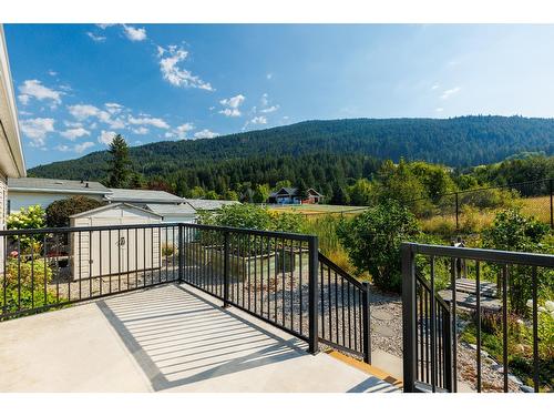 724 Devon Street Unit# 59, Creston, BC - Outdoor With View