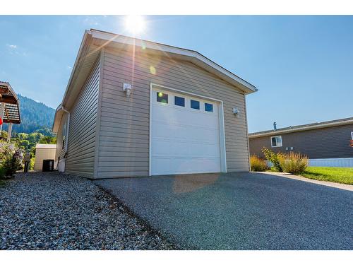 724 Devon Street Unit# 59, Creston, BC - Outdoor With Exterior