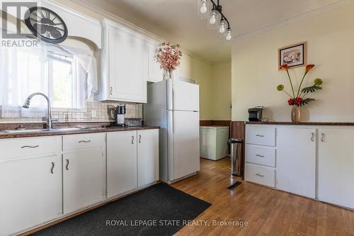 67 Beechwood Avenue, Hamilton (Gibson), ON - Indoor Photo Showing Kitchen