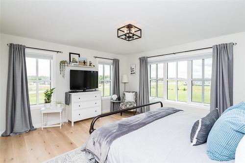 306 Duchek Drive, Ritchot Rm, MB - Indoor Photo Showing Bedroom