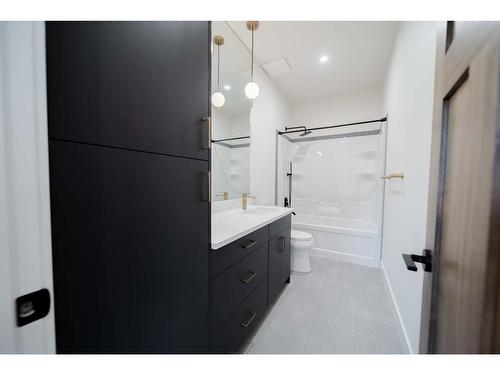 107 Sullivan Drive, Kimberley, BC - Indoor Photo Showing Bathroom