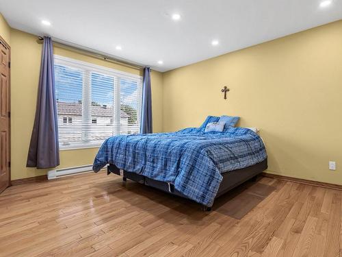 Chambre Ã  coucher principale - 382 Rue St-Aubin, Vaudreuil-Dorion, QC - Indoor Photo Showing Bedroom