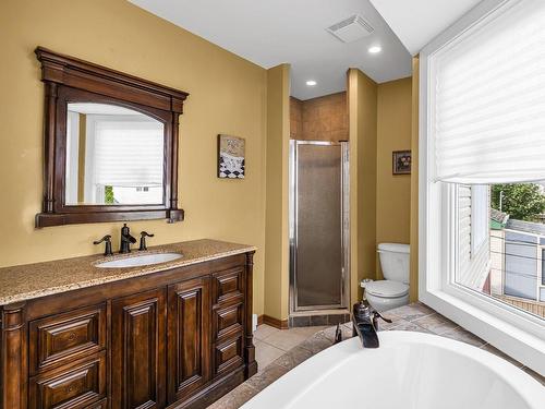 Ensuite bathroom - 382 Rue St-Aubin, Vaudreuil-Dorion, QC - Indoor Photo Showing Bathroom