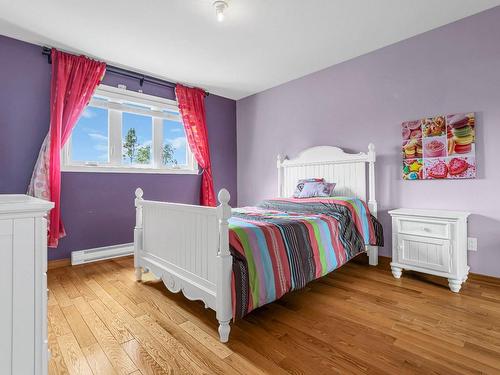 Chambre Ã Â coucher - 382 Rue St-Aubin, Vaudreuil-Dorion, QC - Indoor Photo Showing Bedroom