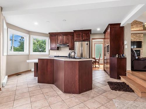 Kitchen - 382 Rue St-Aubin, Vaudreuil-Dorion, QC - Indoor Photo Showing Kitchen