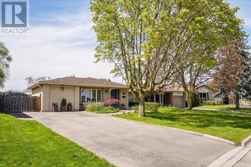 217 Slater Crescent, Oakville (Old Oakville), ON - Outdoor With Facade