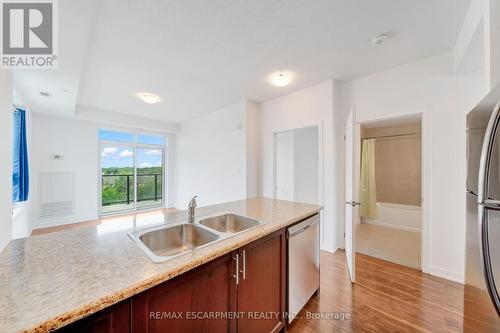 512 - 125 Shoreview Place, Hamilton (Stoney Creek), ON - Indoor Photo Showing Kitchen With Double Sink