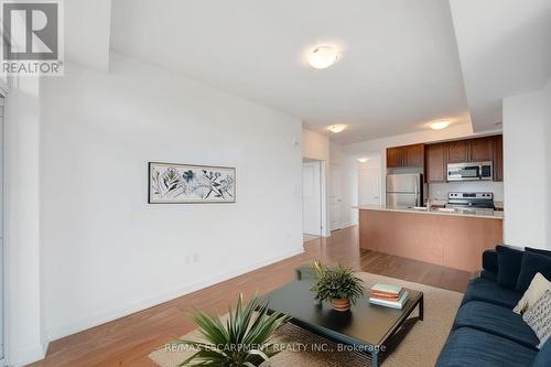 512 - 125 Shoreview Place, Hamilton (Stoney Creek), ON - Indoor Photo Showing Living Room