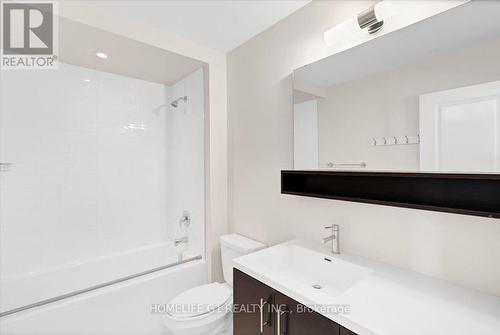 Upper - 385 Threshing Mill Boulevard, Oakville, ON - Indoor Photo Showing Bathroom